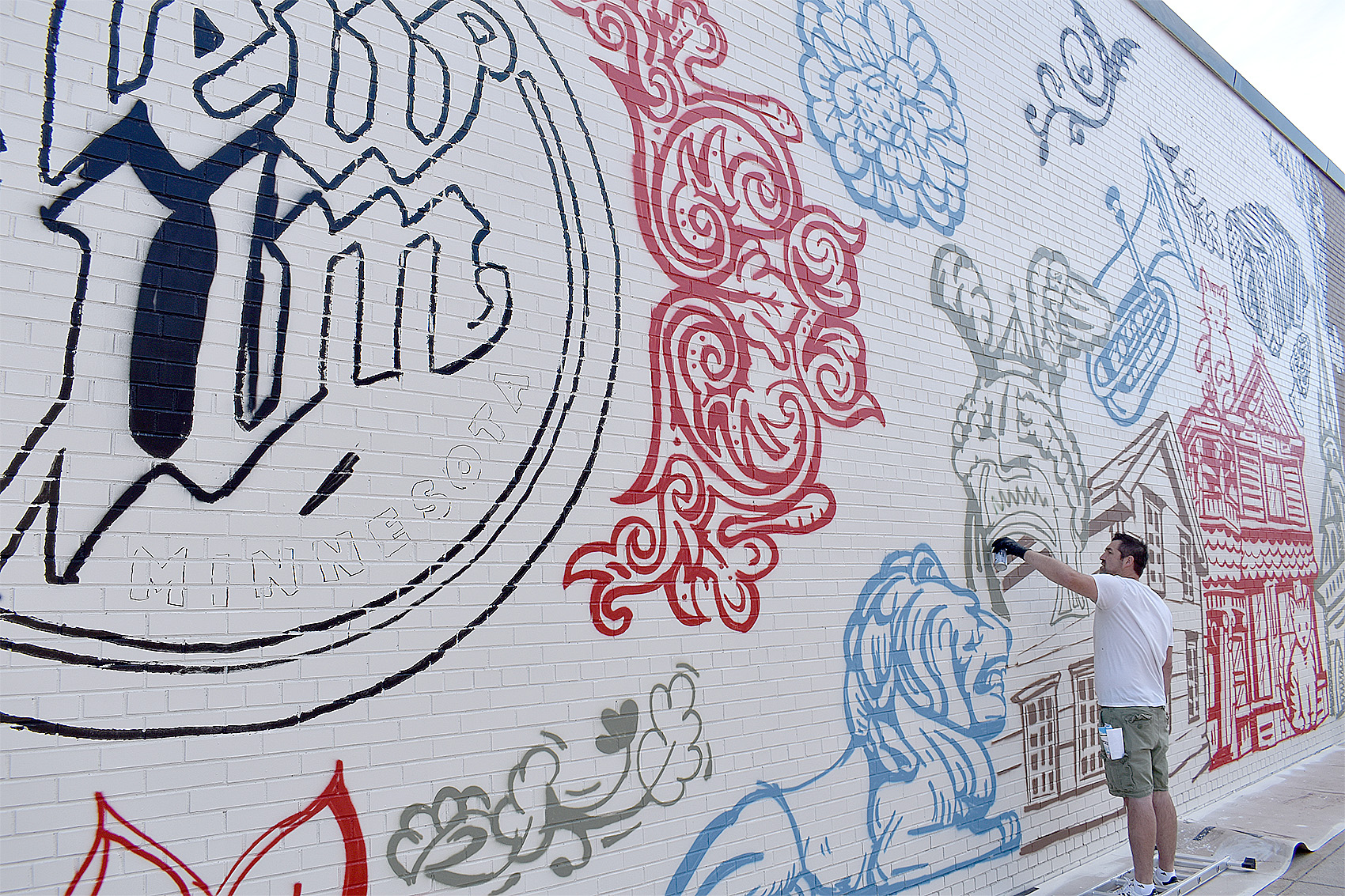 Mural painter gets off to quick start News, Sports, Jobs The Journal